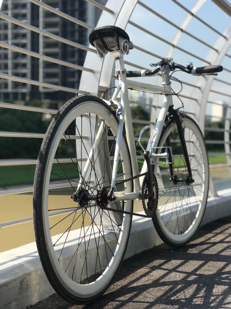Japanese model Fixie with Front/Rear Brakes, Sports Equipment, Bicycles