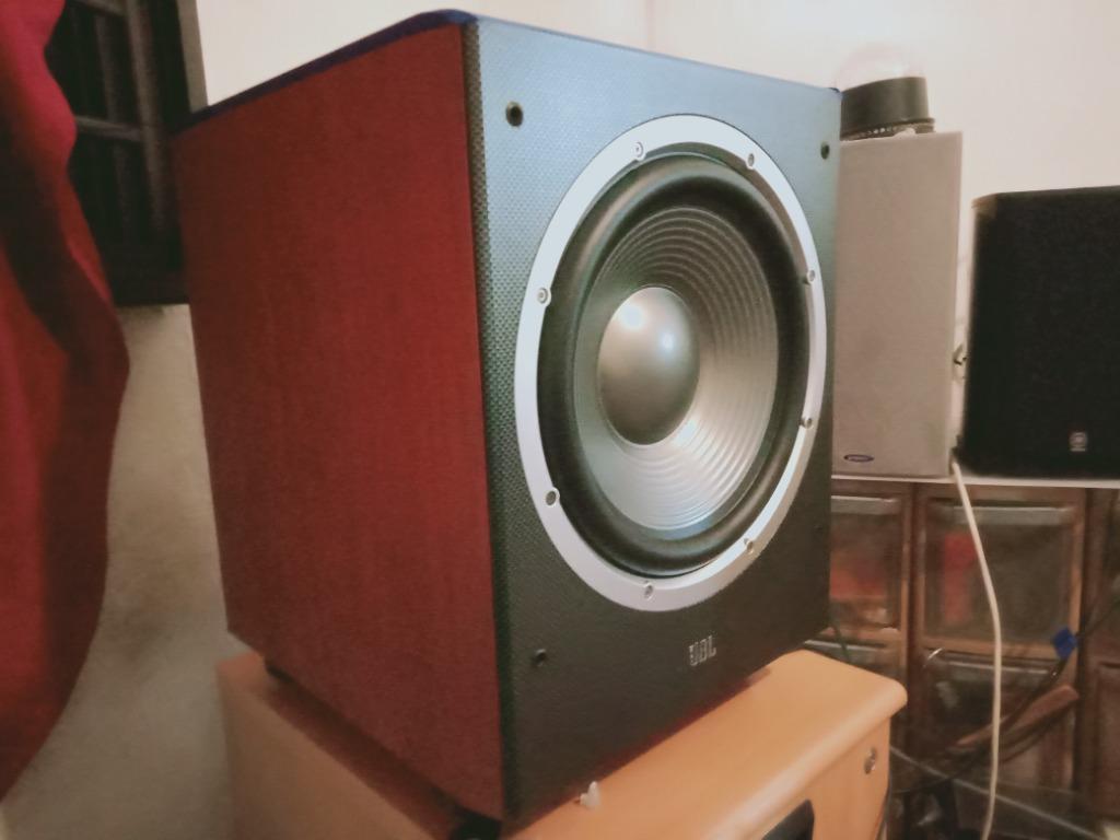JBL SUB 10 Venue Series 10 300W Powered Subwoofer Black