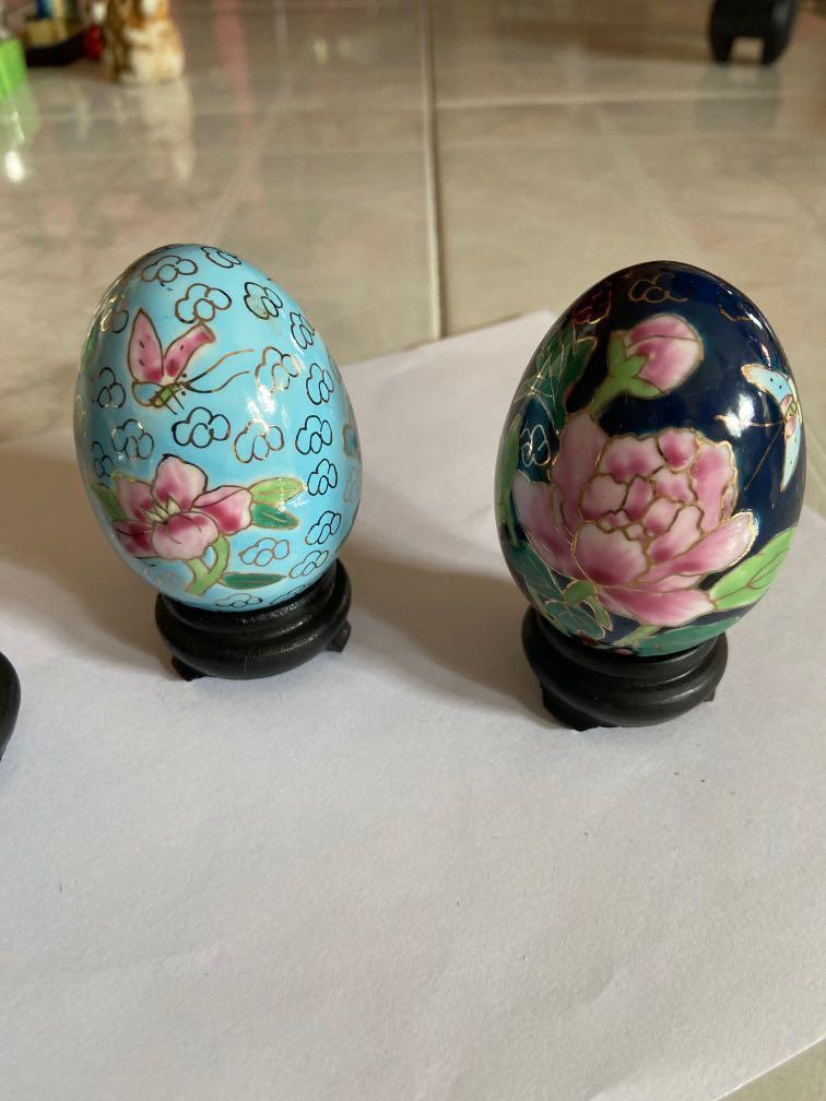 Mini Vases (Category: Vintage Collectibles) located in Singapore. Submitted by charmainetann (Listing ID 1116114607, Image 3). Description: 1 set $12 2 set $20.