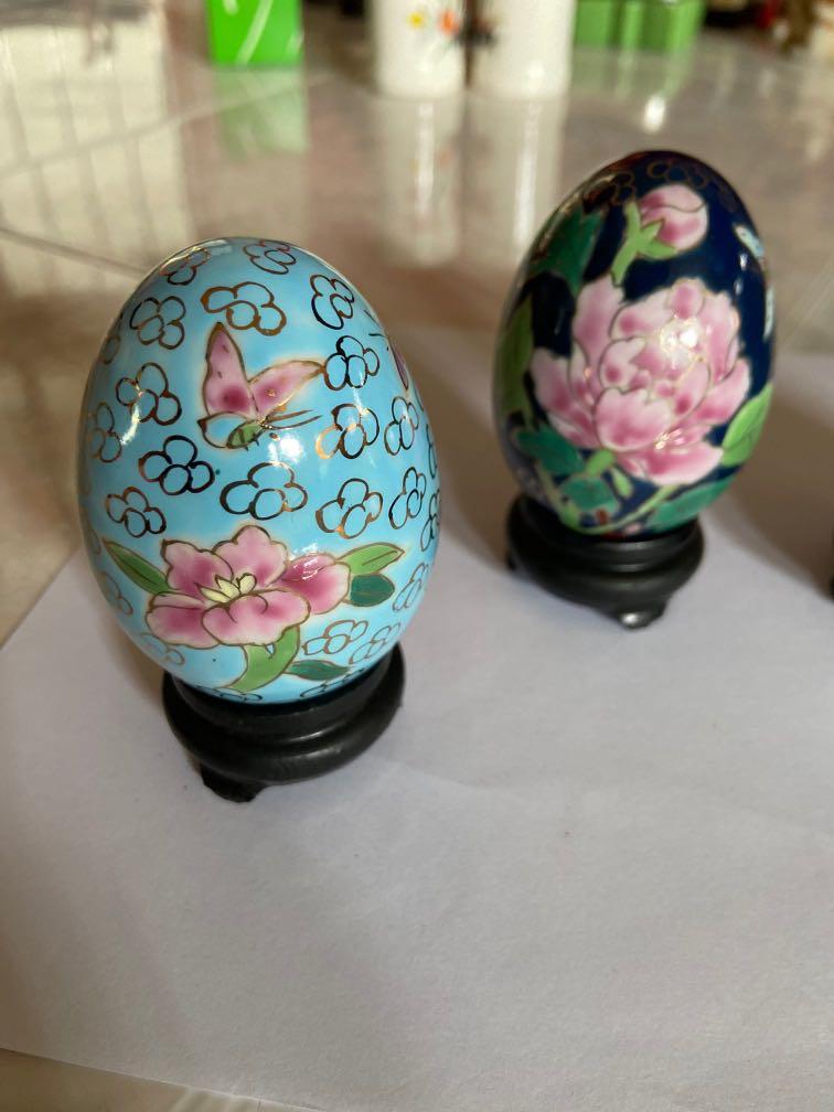 Mini Vases (Category: Vintage Collectibles) located in Singapore. Submitted by charmainetann (Listing ID 1116114607, Image 2). Description: 1 set $12 2 set $20.