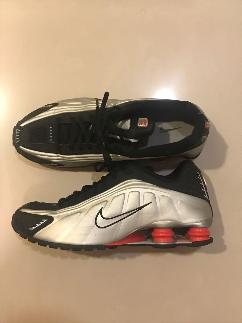 Nike Shox R4 Black Metallic Silver 2018 Heart And 45 OFF