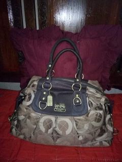 (Category: ) located in . Submitted by glenda007 (Listing ID 1116166100, Image 1). Description: .