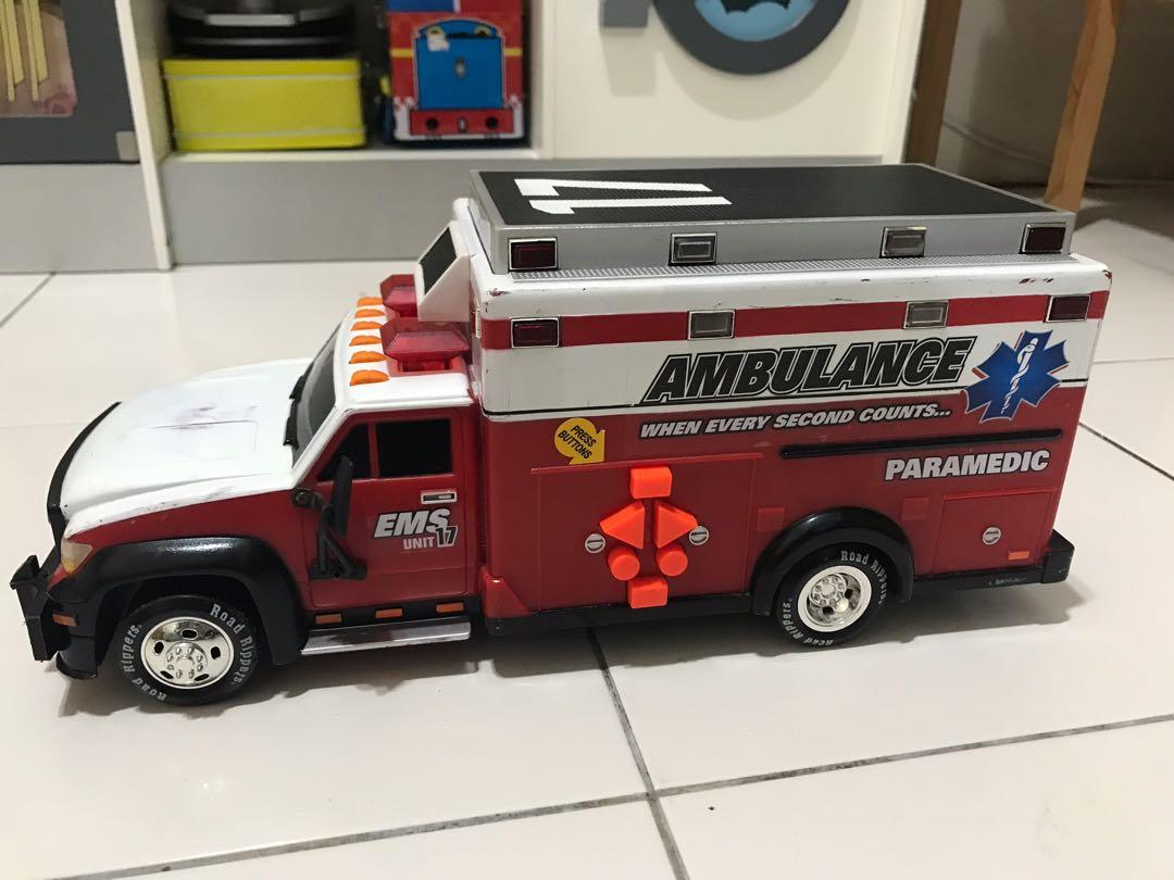 Road rippers ambulance toy top