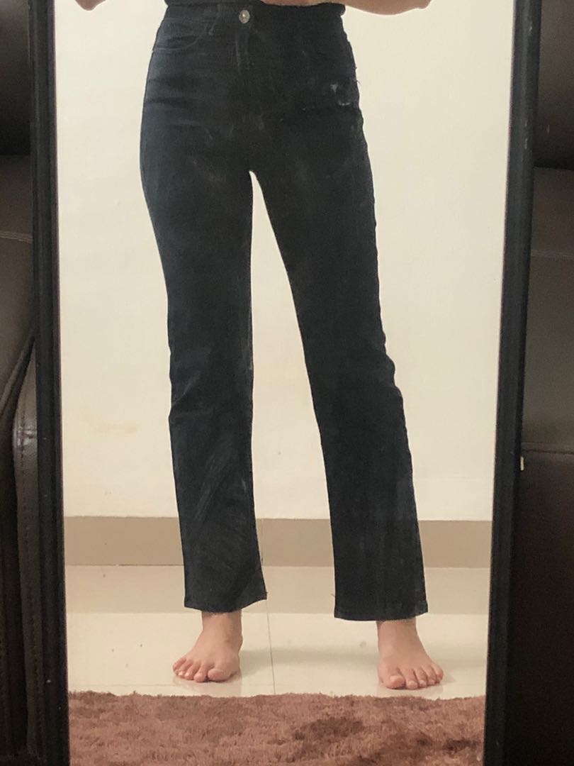 Stradivarius Straight Fit, Fesyen Wanita, Pakaian Wanita, Bawahan di  Carousell