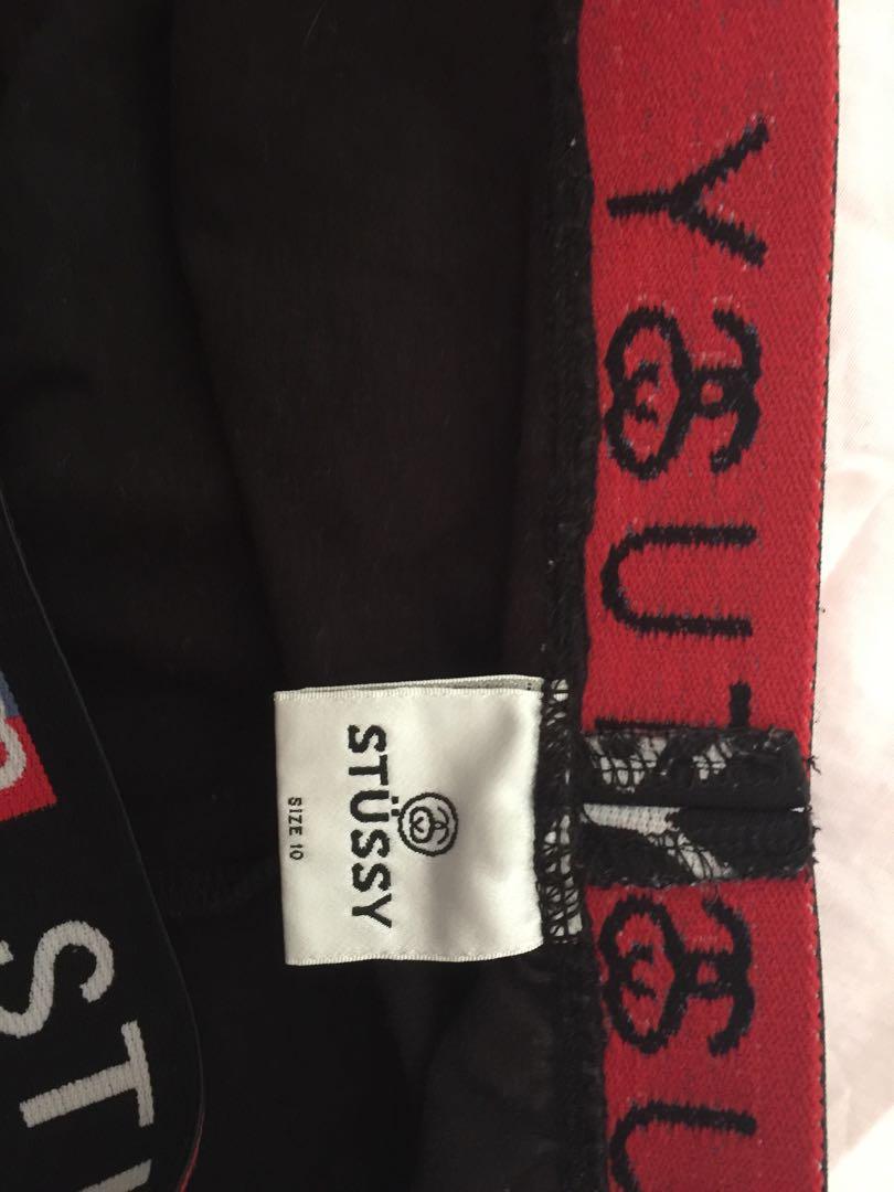 Stussy shorts (Category: Women's Clothes) located in Penshurst. Submitted by leoniemckin (Listing ID 1116199412, Image 3). Description: .