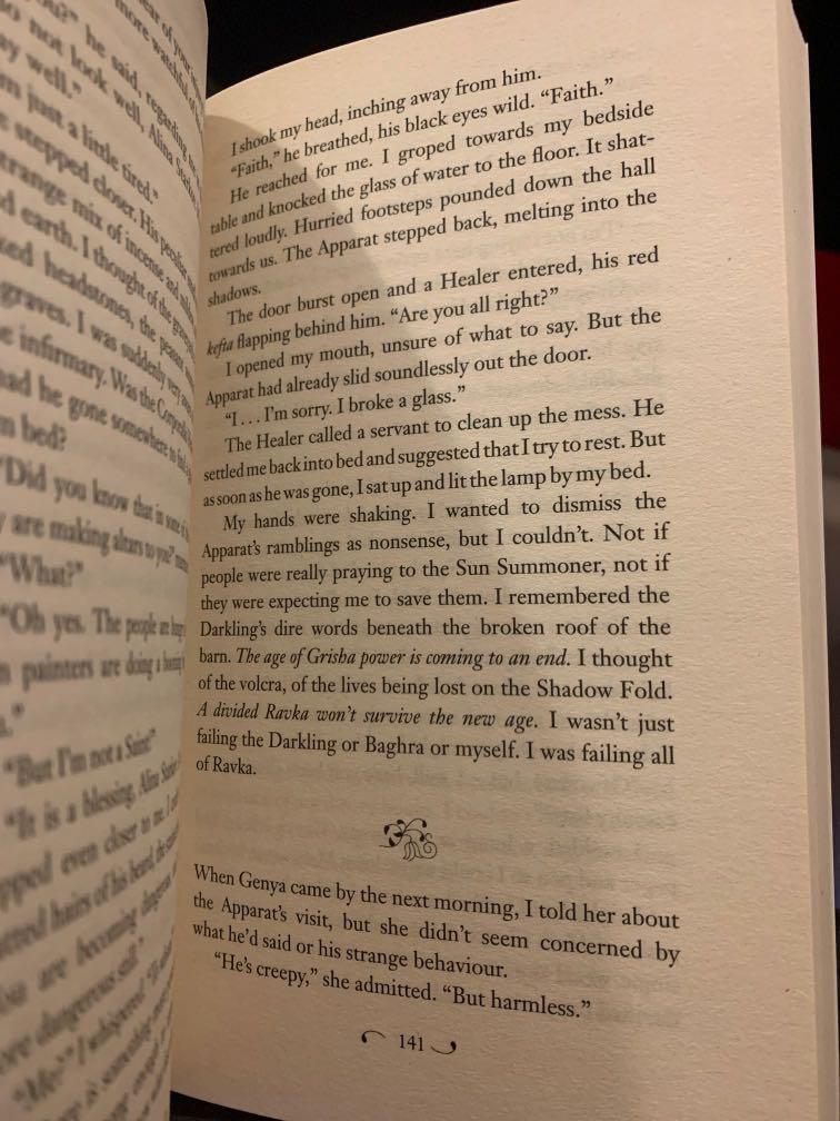 The grishaverse trilogy (paperback) shadow and bone, siege and storm