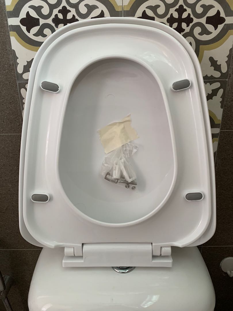 Toilet bowl cover, Furniture & Home Living, Bathroom & Kitchen Fixtures