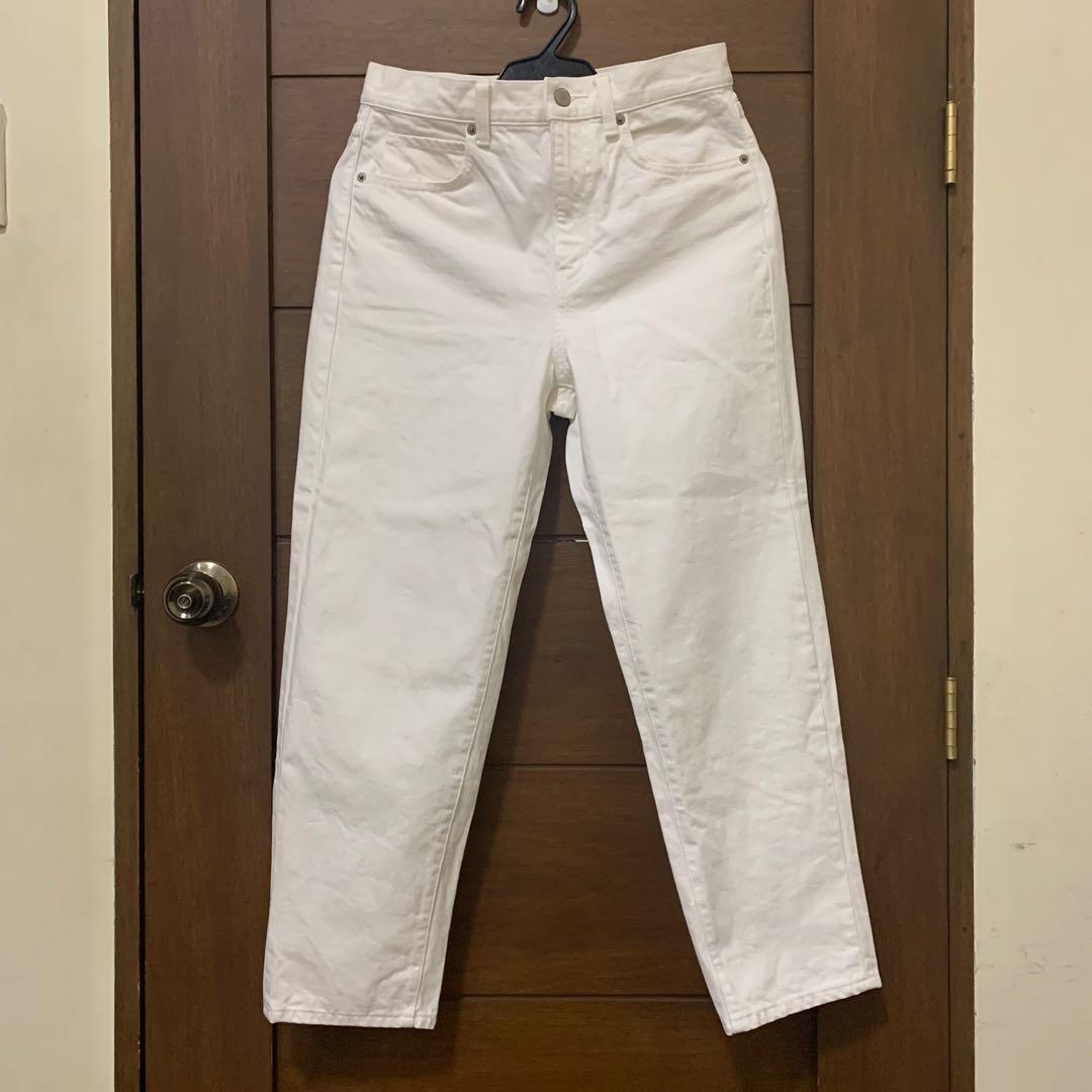 uniqlo white mom jeans (Category: Jeans) located in Paranaque City. Submitted by _decluttered (Listing ID 1116223606, Image 1). Description: — used once — no when worn mop: gcash only mod: ggx, shopee checkout.