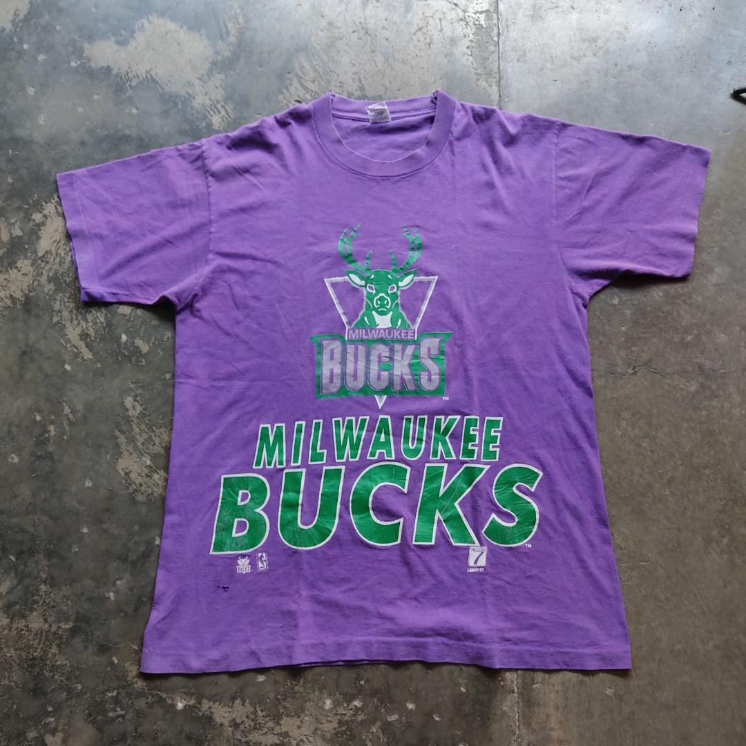 Vintage Milwaukee Bucks T-Shirt -- Champion, Super RARE!!