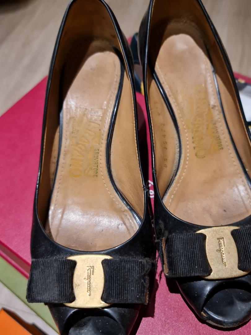 Used ferragamo shoes clearance
