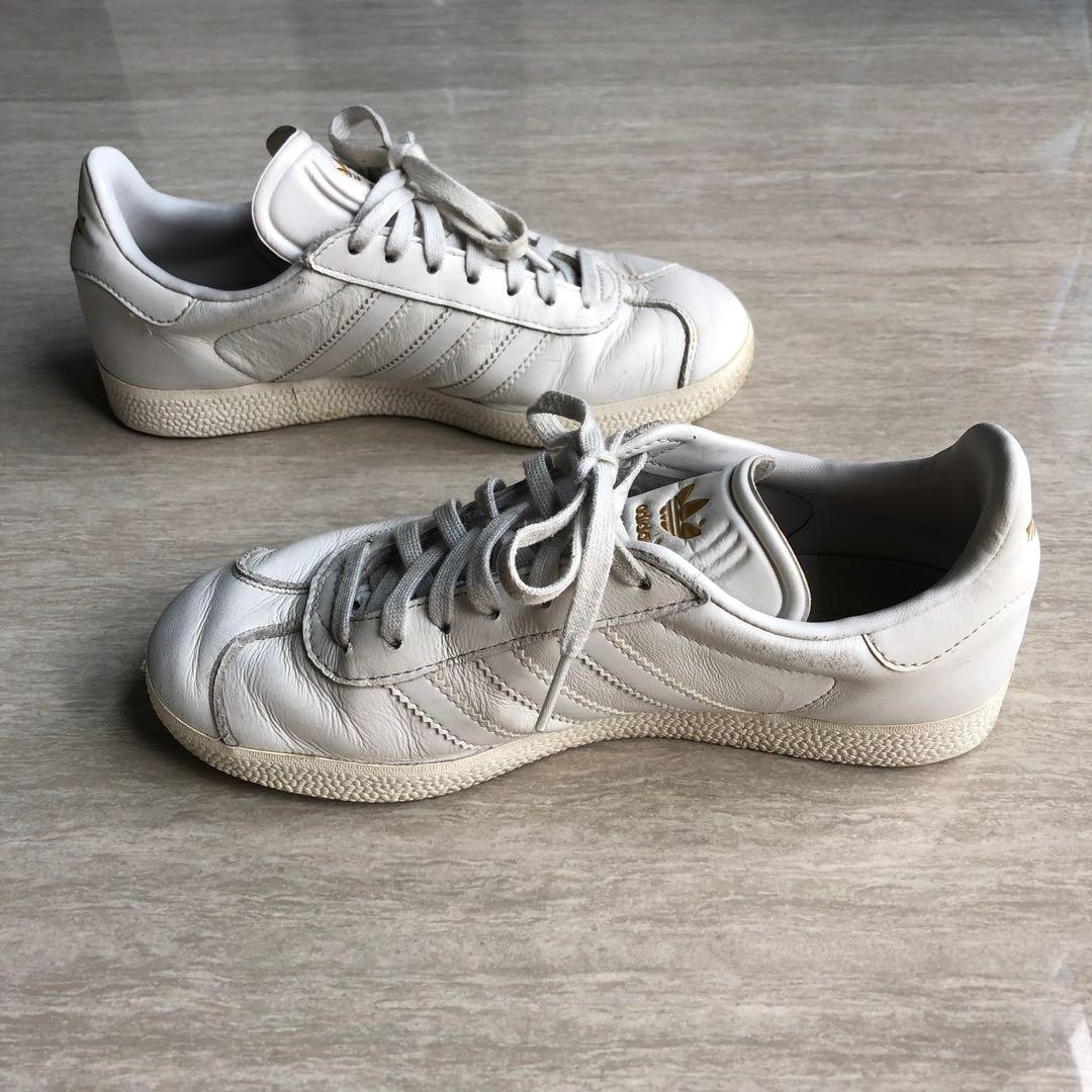 White leather on sale gazelles womens