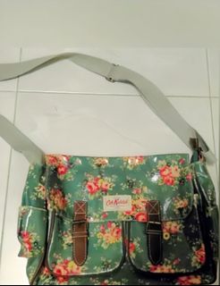 (Category: ) located in . Submitted by sis_shopee (Listing ID 1083173382, Image 1). Description: .