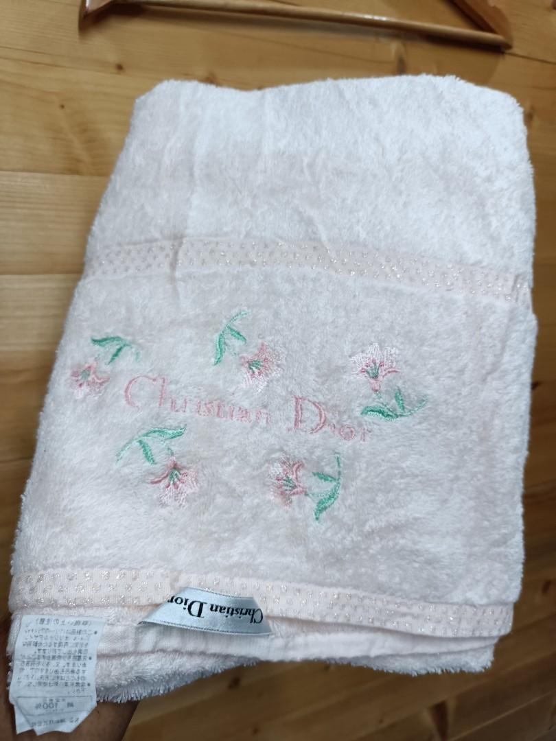 Christian best sale dior towel