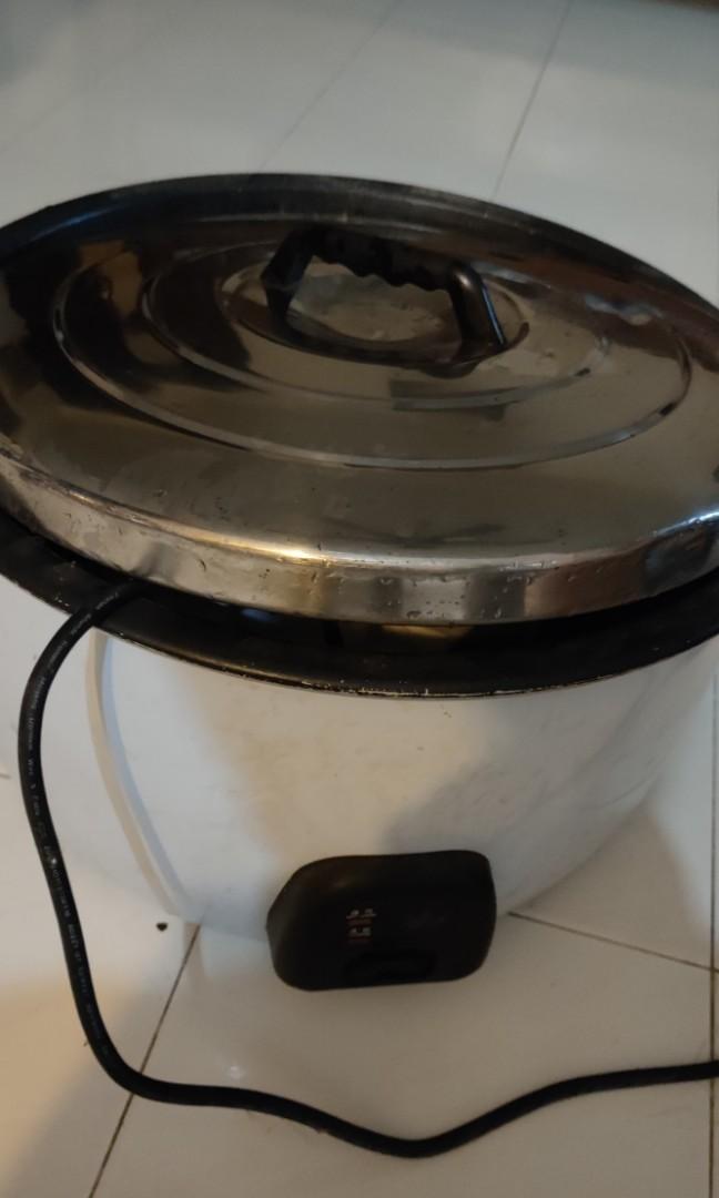 Commercial rice cooker 32L Used, TV & Home Appliances, Kitchen ...