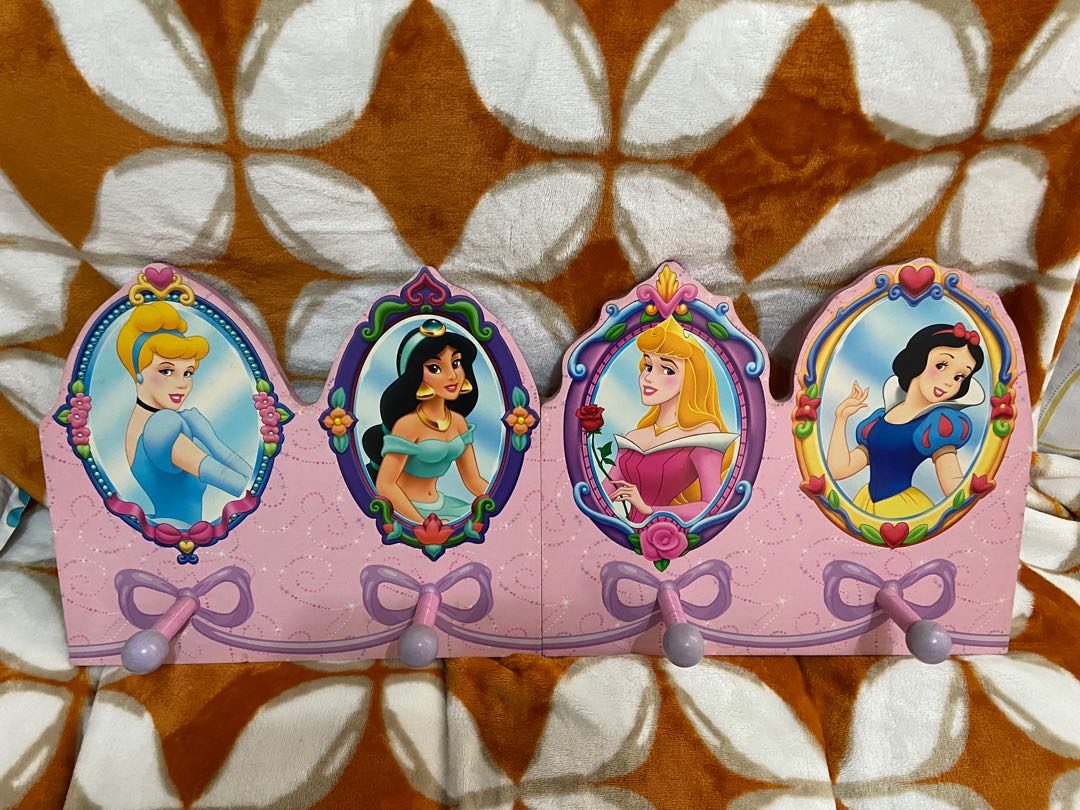 Disney Princess wall decor with hooks