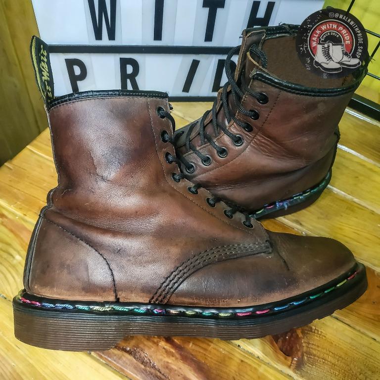 Dr martens rainbow stitch best sale