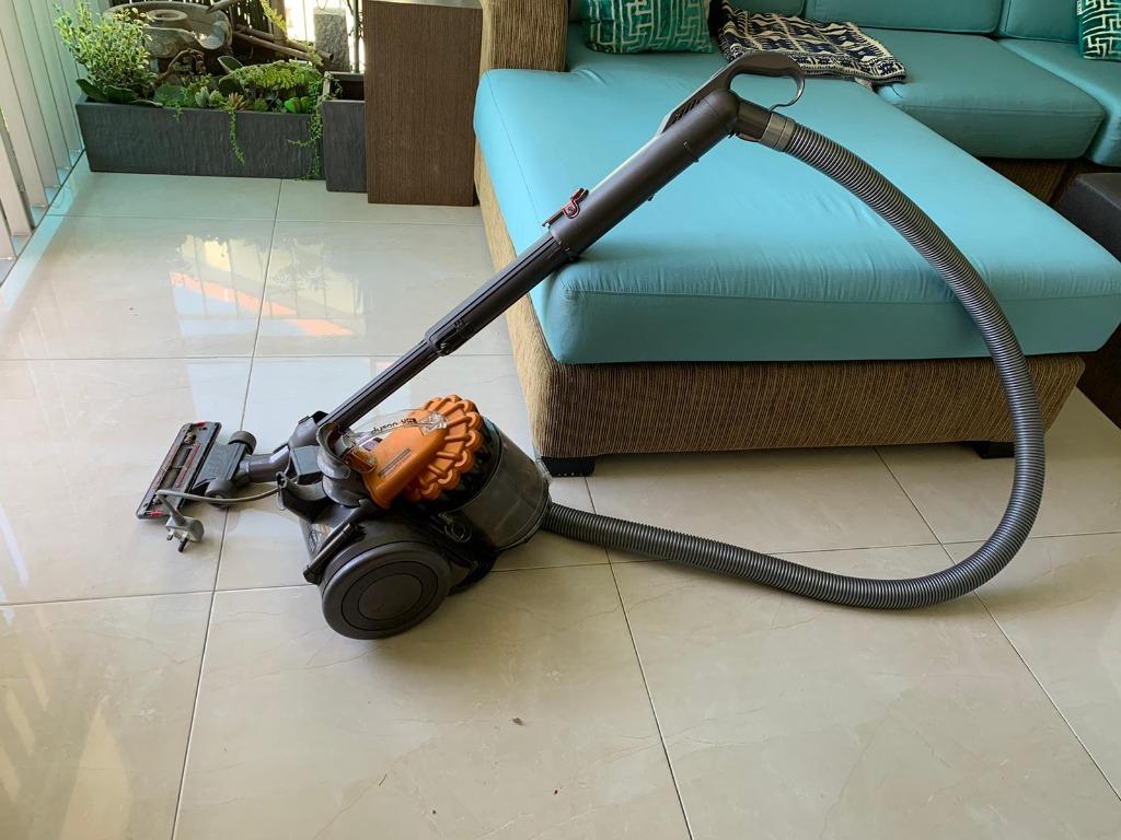 Dyson corded vacuum (DC22 canister), TV & Home Appliances, Vacuum