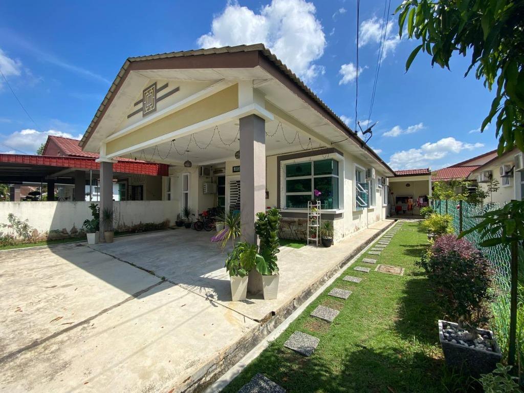 FOR SALE RENOVATED Rumah Semi-D Setingkat @ Taman Lesung Batu Jaya 