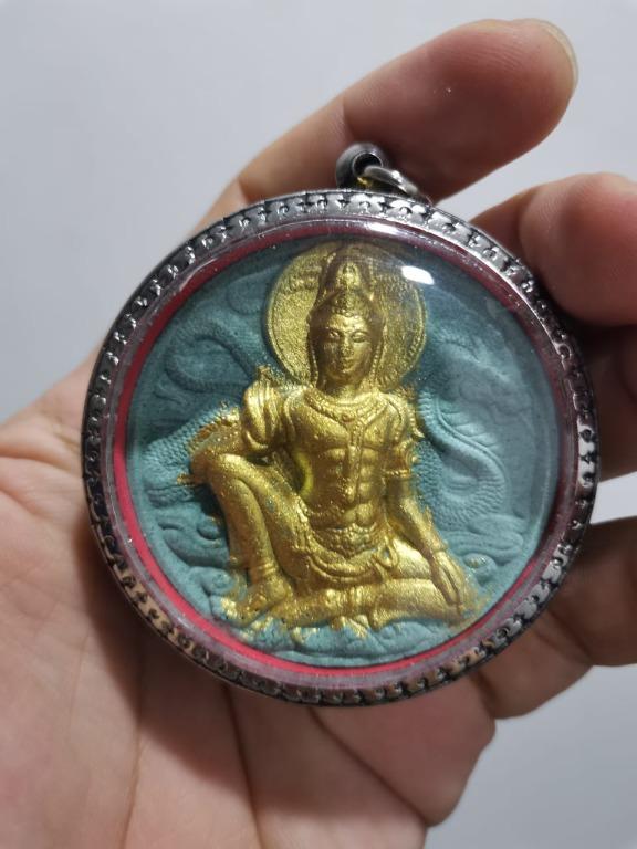 Jatukam Ramathep Wat Mahatatt拾到金泽度金求财佛牌 Everything Else Religious Items On Carousell