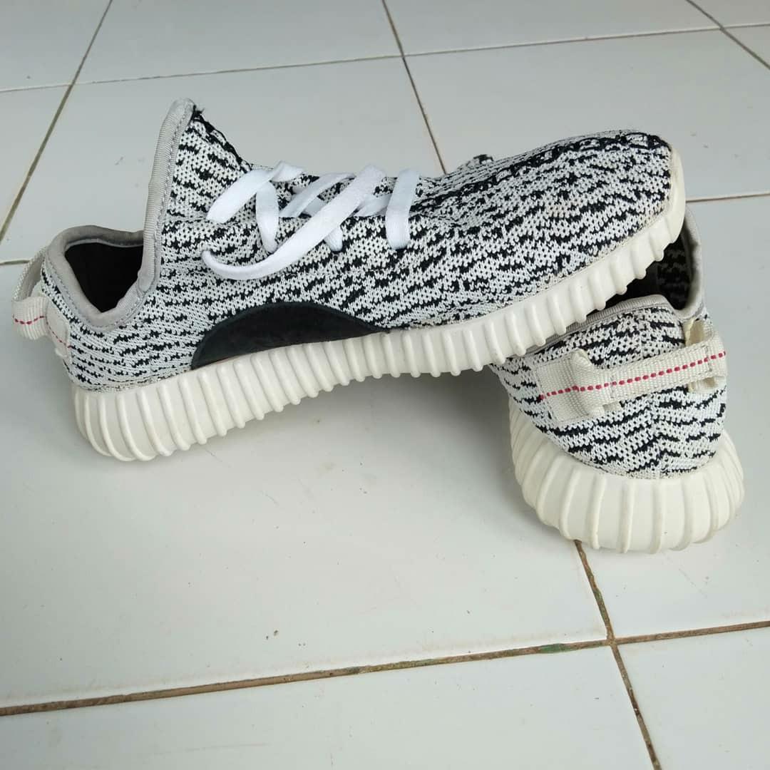Jual sepatu adidas yeezy top