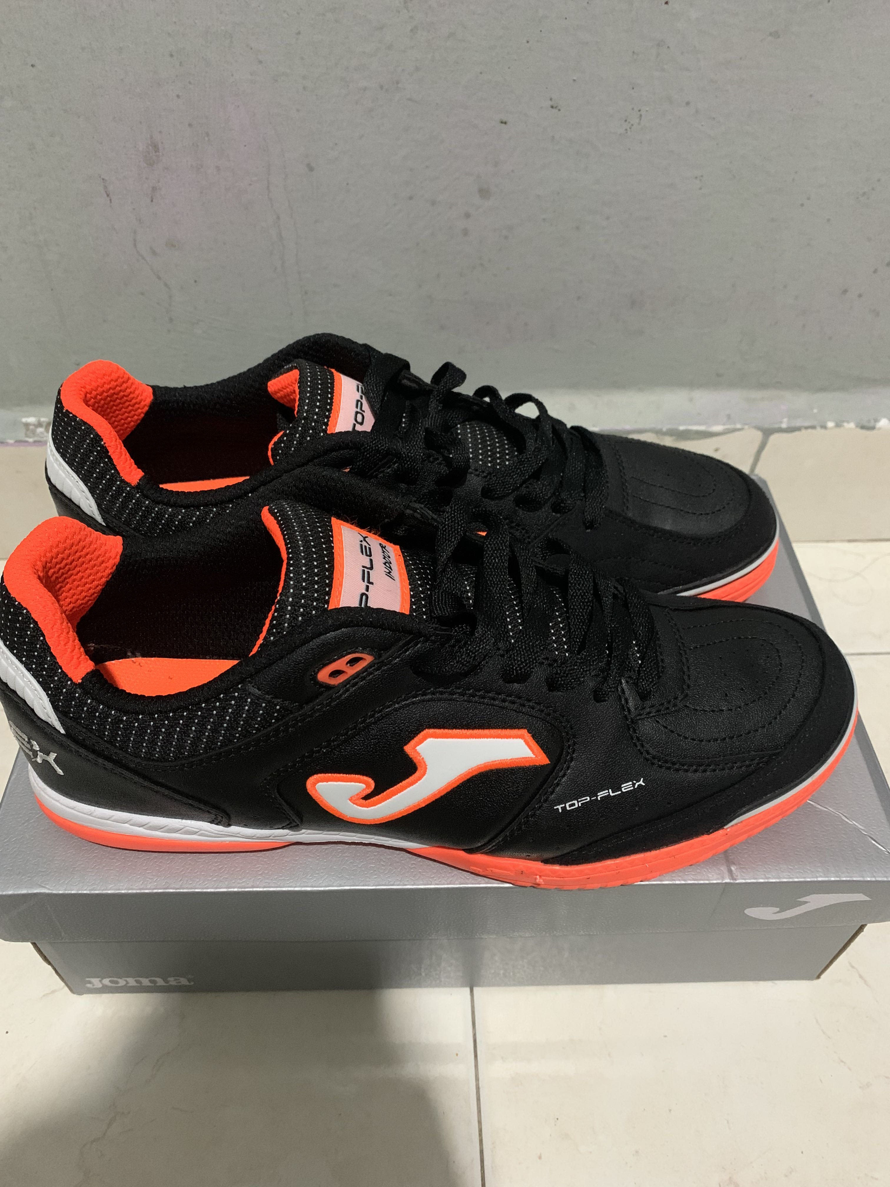 Kasut futsal joma top flex deals