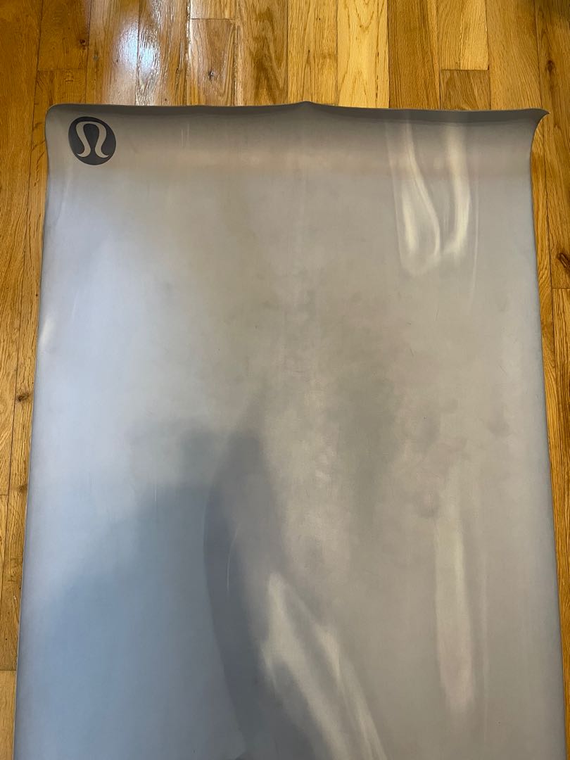 Lululemon The Reversible (Un) Mat, Sports Equipment, Exercise & Fitness