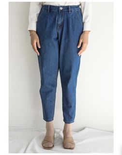 (Category: ) located in . Submitted by abcloset (Listing ID 1116429139, Image 1). Description: .