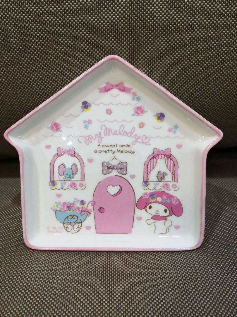 My Melody ceramic house plate (Category: Dinnerware & Cutlery) located in Manila. Submitted by maifabfinds (Listing ID 1116326179, Image 1). Description: .