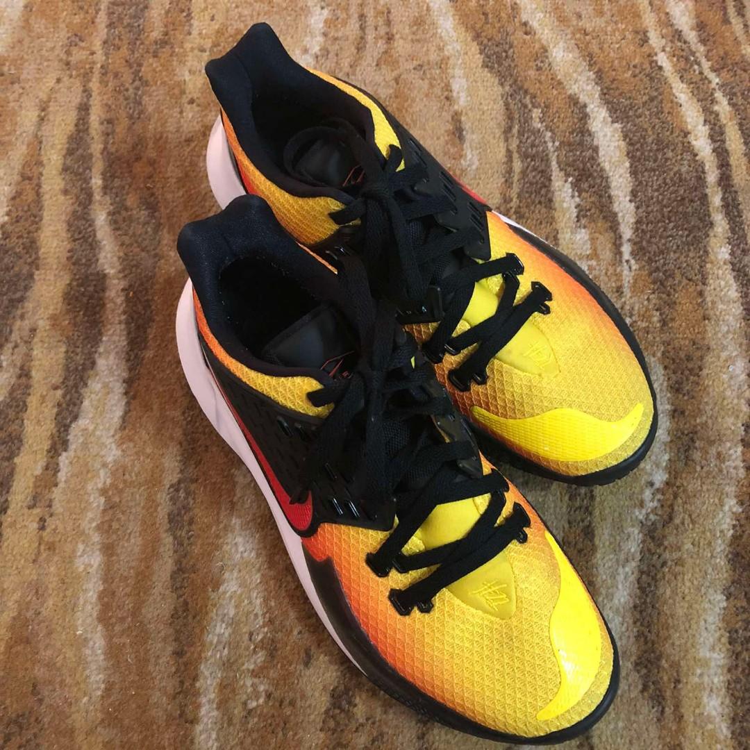 Nike Kyrie 5 Low Yellow