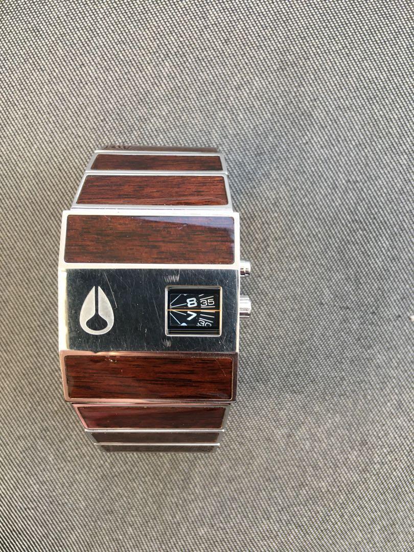Nixon rotolog on sale wood