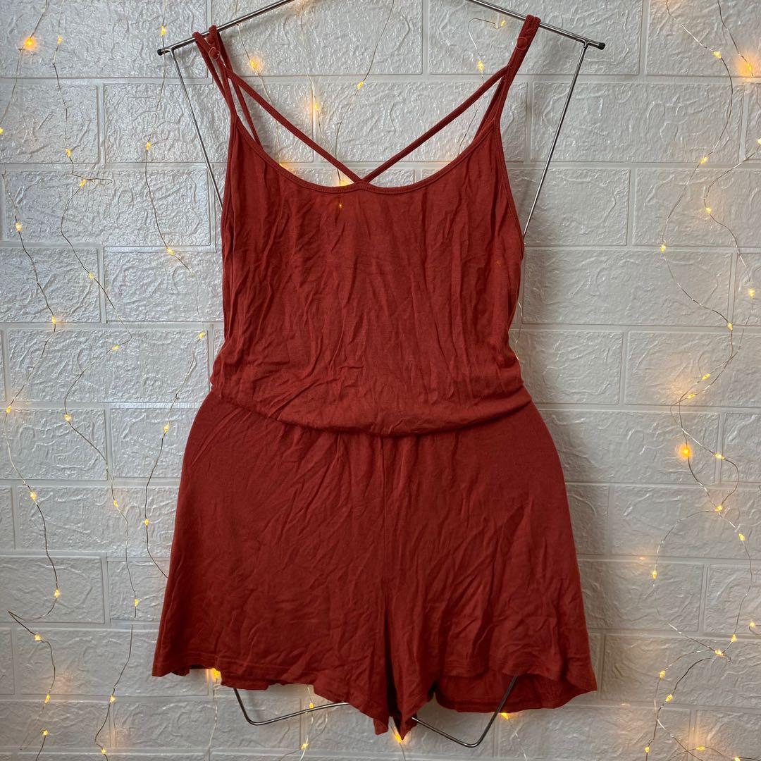 🌸No Comment Strap Romper (Category: Rompers) located in Dagupan City. Submitted by branded_forless (Listing ID 1116343239, Image 1). Description: Cotton ✔️ Pockets Buttons Garterized✔️ Lining Adjustable strap✔️ Stretchable✔️ .
