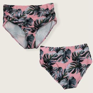 (Category: ) located in . Submitted by krixcloset (Listing ID 1116307264, Image 1). Description: .