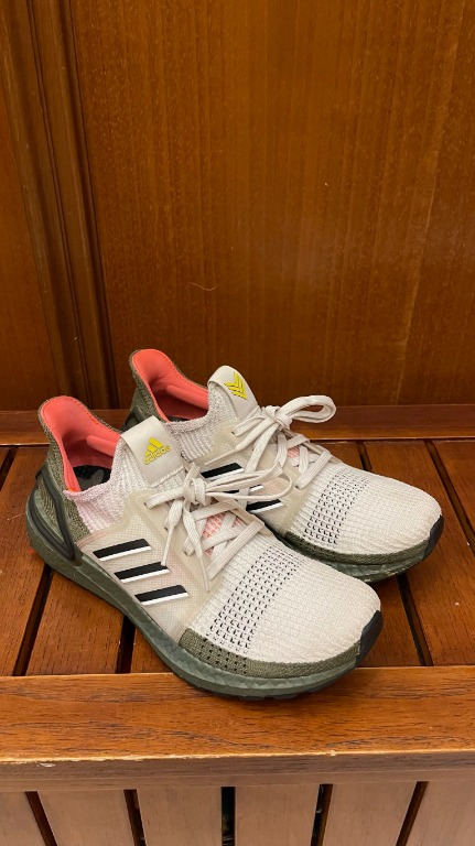 Sepatu Sneakers Adidas Ultra Boost rare colour US 7.5 couple