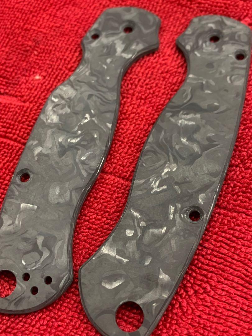 Spyderco Paramilitary 2 Carbon Fiber Black Marble Scales Only, Sports