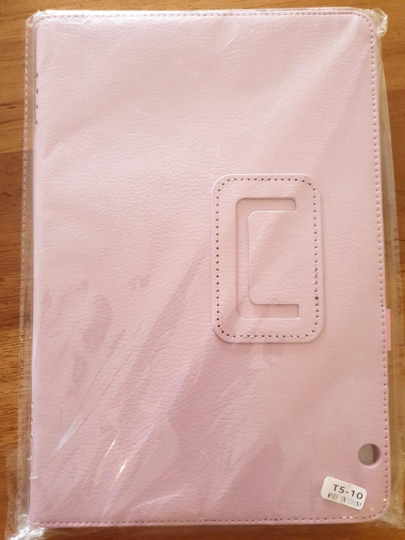 Tab Case (Category: Cases & Sleeves) located in Singapore. Submitted by jegit (Listing ID 1116280896, Image 2). Description: Peaceful pastel pink Huawei T10 tab cover for the calm lady or gentleman. Chat to buy. Huat Ah!! Also available in Navy blue..