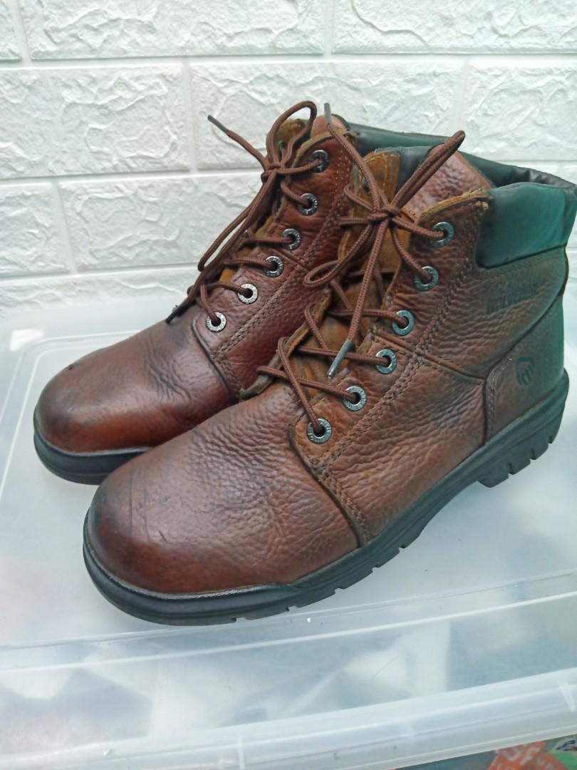 Wolverine Boot (Category: Boots) located in Batu Gajah. Submitted by zilazrie (Listing ID 1116306896, Image 2). Description: Authentic Wolverine Boot Made in Bangladesh Used item Material Leather Condition 8/10 saiz uk8.5 us9.5 eur42.5 code R484 WhatsApp link: https://wa.me/60102426363 more size at #kasutlokenuk8.5 *Please Do Visit My IG @kasutloken.