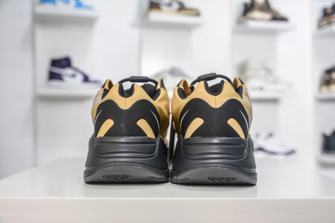 Adidas best sale 700 shark