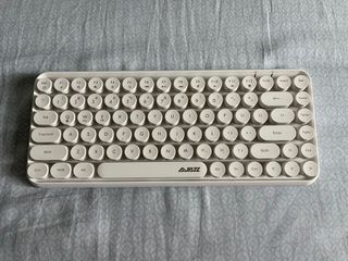 (Category: ) located in . Submitted by mt_____fits (Listing ID 1116526575, Image 1). Description: .
