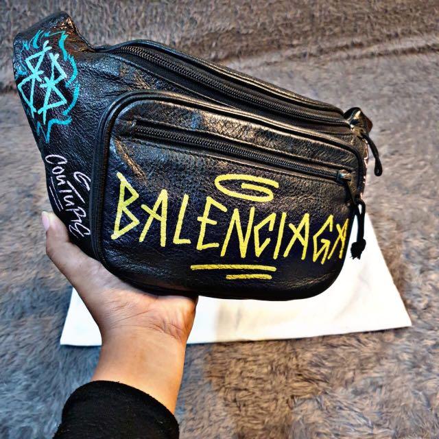 Balenciaga bum discount bag graffiti