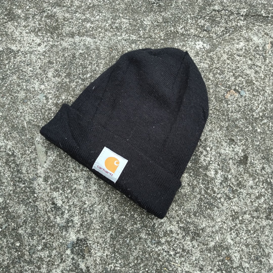 Beanie hat / kupluk carhartt bekas 