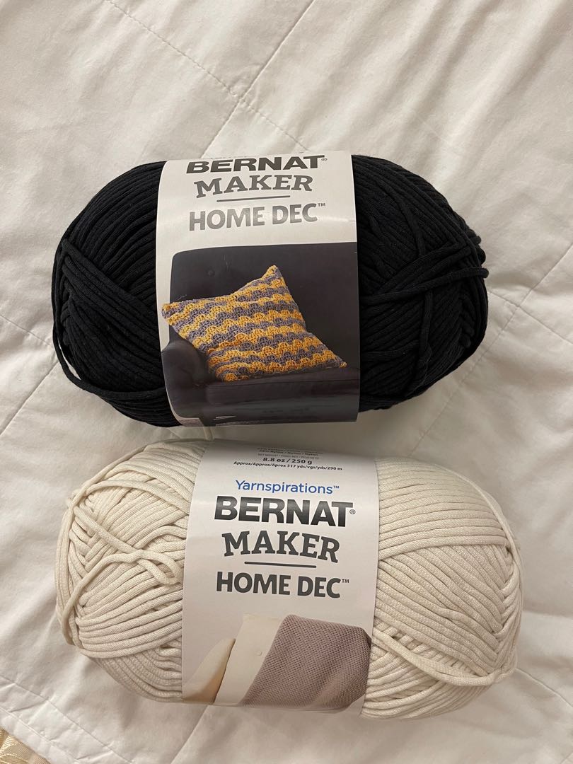 Bernat Maker Home Dec Yarn, 8.8oz, Guage 5 Bulky Chunky, Cream
