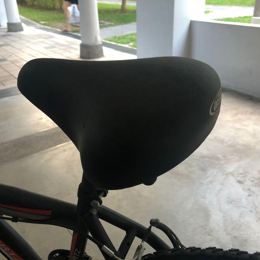 Bicycle (Category: Bicycles) located in Singapore. Submitted by p3000 (Listing ID 1116589721, Image 4). Description: Selling because under utilized.The height is more for guys. Bought in July 2020.. rode for five times. Will throw in phone holder together with the bike. .