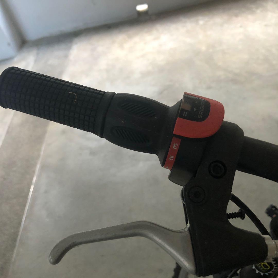 Bicycle (Category: Bicycles) located in Singapore. Submitted by PDE3000 (Listing ID 1116589721, Image 3). Description: Selling because under utilized.The height is more for guys. Bought in July 2020.. rode for five times. Will throw in phone holder together with the bike. .