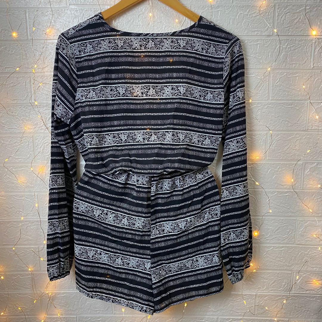 🌸CHARLOTTE RUSSE Kimono romper (Category: Rompers) located in Dagupan City. Submitted by branded_forless (Listing ID 1116552049, Image 3). Description: Waistline(inches when laid flat): 26-38 Cotton Pockets Buttons Garterized✔️ Lining Adjustable strap Stretchable .