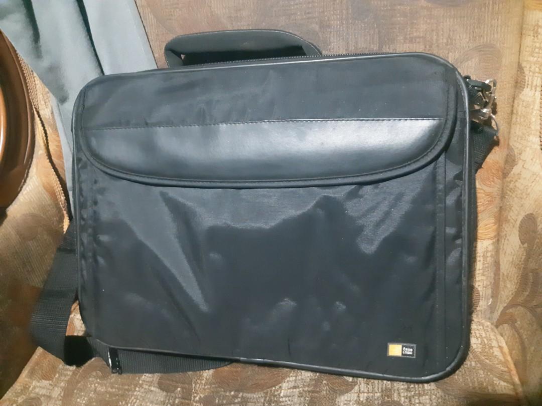 Dijual Tas Laptop Serbaguna Caselogic 17 inch, Fesyen Pria, Tas \u0026 Dompet ,  Tas Selempang di Carousell