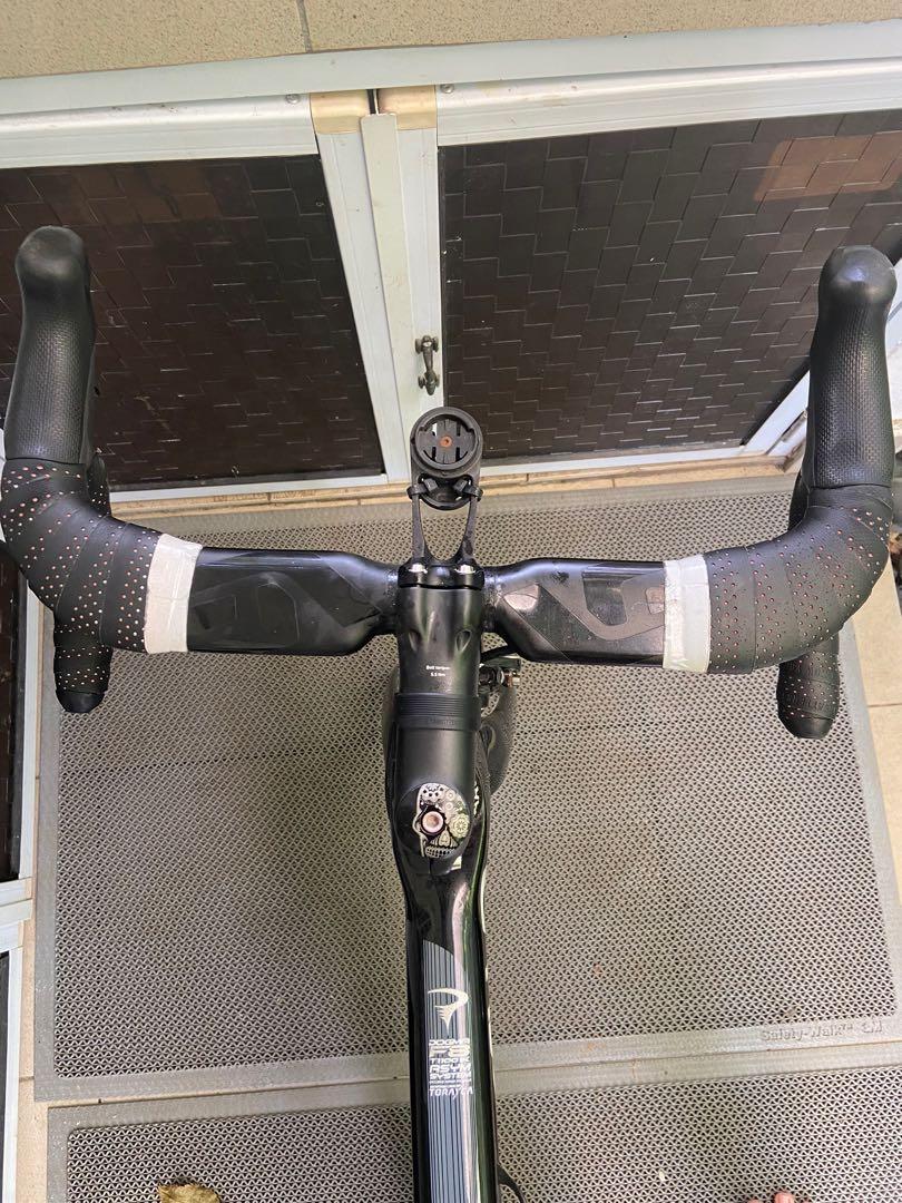 Wrapping aero top handlebars