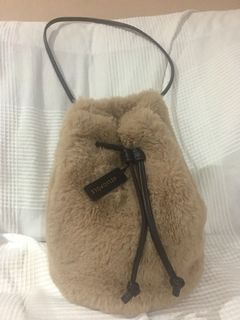 (Category: ) located in . Submitted by sarakimoto (Listing ID 1116579769, Image 1). Description: .