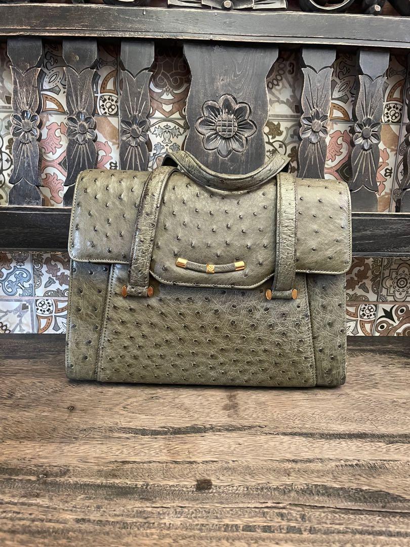 Japan Authentic Ostrich Handbag (Category: Luxury Bags & Wallets) located in Muntinlupa City. Submitted by phbudgetluxuryfinds (Listing ID 1116577308, Image 2). Description: Price slightly negotiable Excellent Condition Suede Lining Authentic from Japan Moss Green Color .