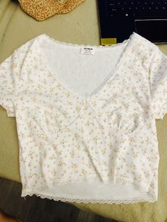 (Category: ) located in . Submitted by clothypreloved (Listing ID 1116599015, Image 1). Description: .