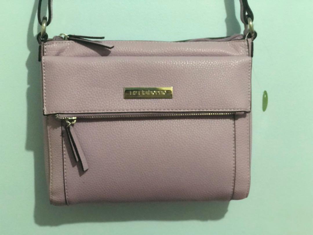 Liz claiborne idol crossbody bag deals
